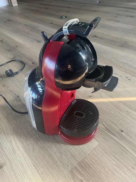 Vand aparat de cafea dolce gusto cu capsule
