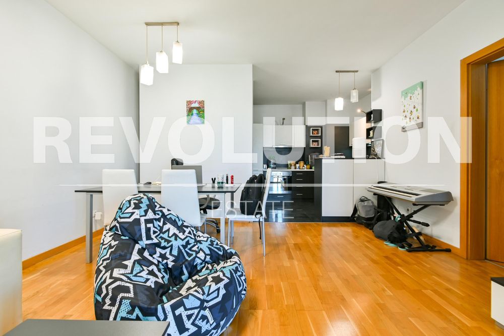 Дава се под наем Двустаен апартамент в София, Борово - 60 кв.м за 750 € - Снимка #2