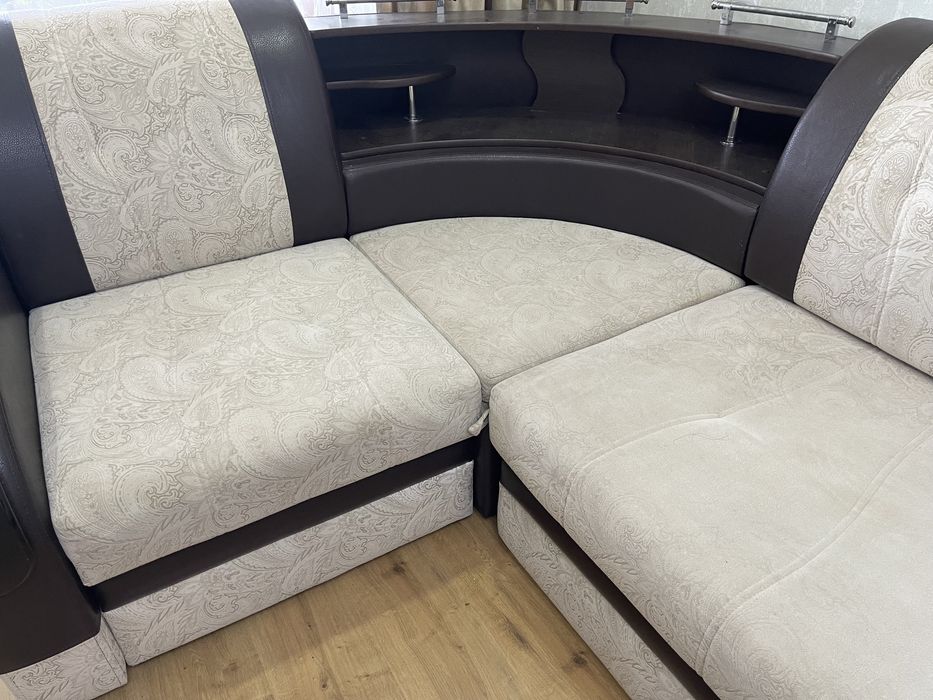 Продам угловой диван