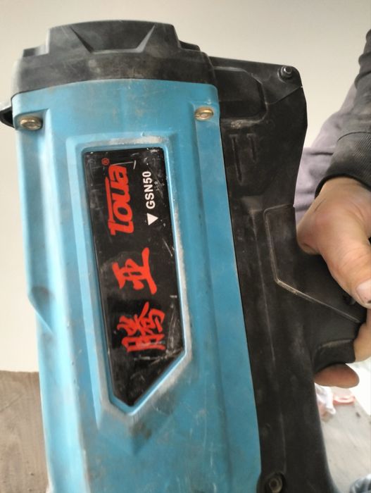 Безвоздушный краскапульт