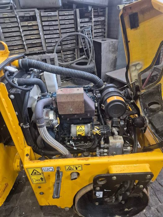 Двубандажен валяк JCB VMT 160-80