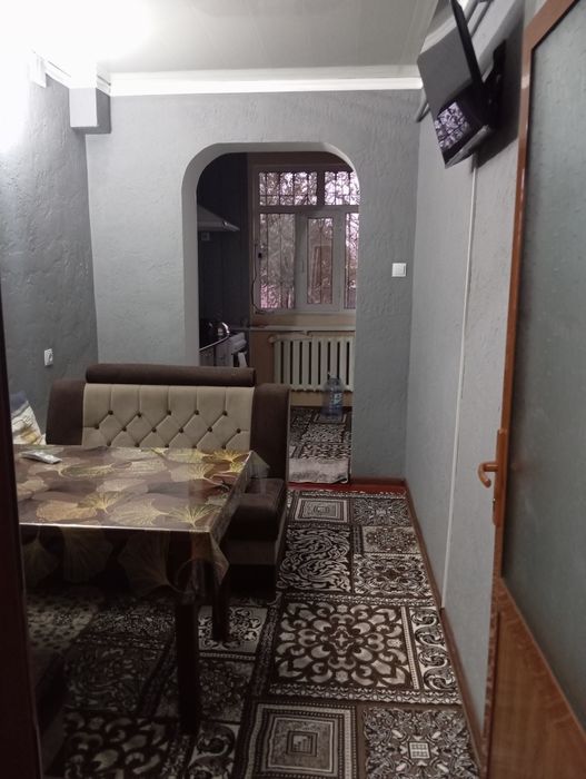 Guliston shahar Axilik maxalada 3× xonalik Dom sotiladi.