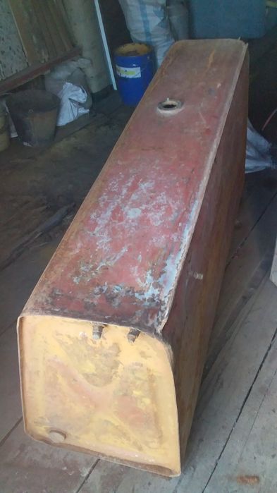 Продам 2 топливных бака