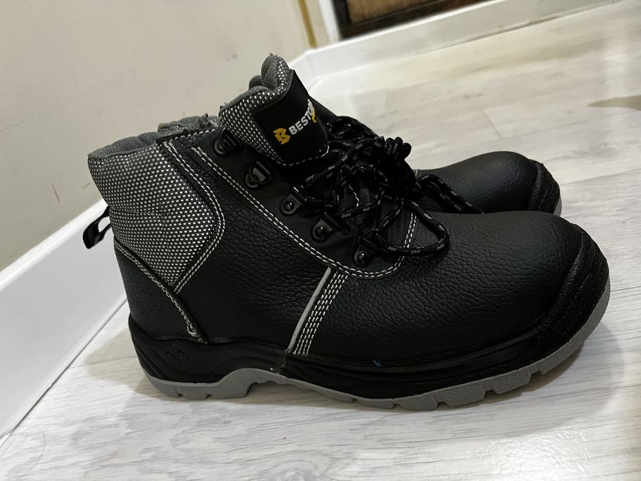 Продам новый спецобувь