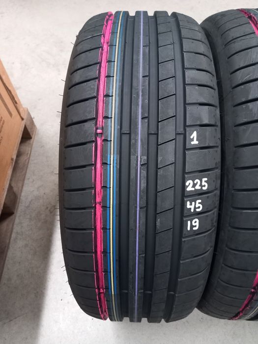 225/45/19 92W 4бр.DUNLOP SPORT MAXX(RSC)BMW-Неразличи от НОВИ-DEMO