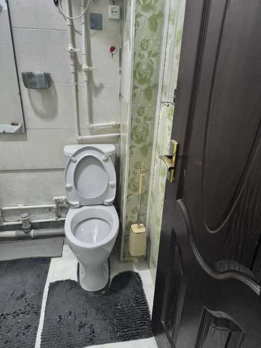 1 комнатная с мебелью и теникой в 1 микрорайоне