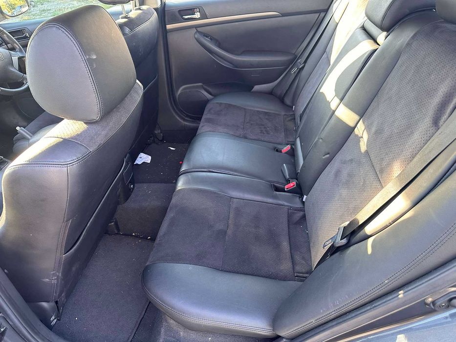 Кожен Салон АЛКАНТАР за Toyota Avensis 2003-2008г За Комби/Хечбег