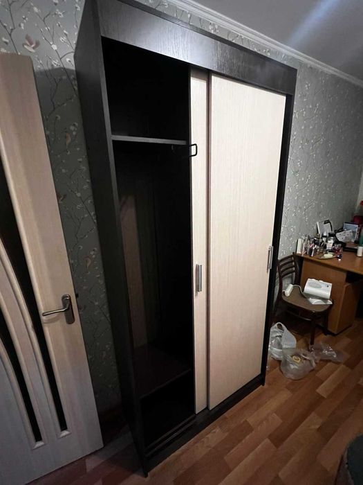 Мебель - шкаф - компактный, был собран 2 раза всего