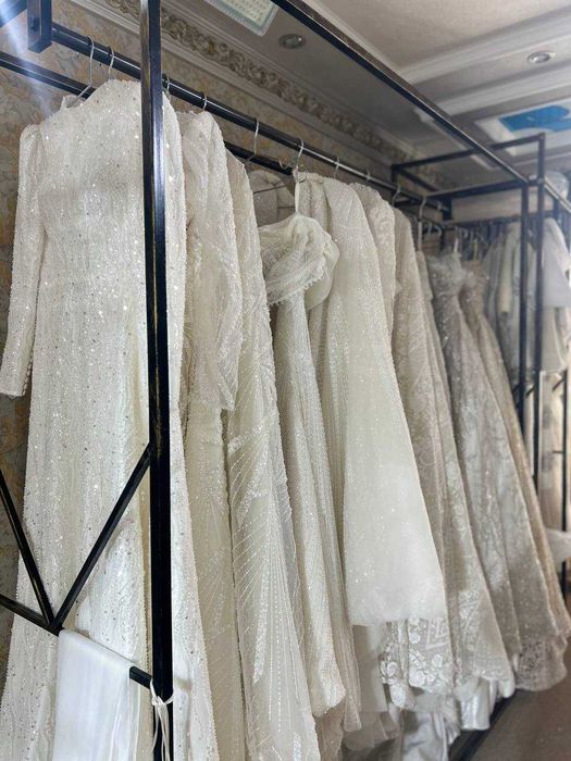 Продаются свадебные и вечерние платья по низкой цене