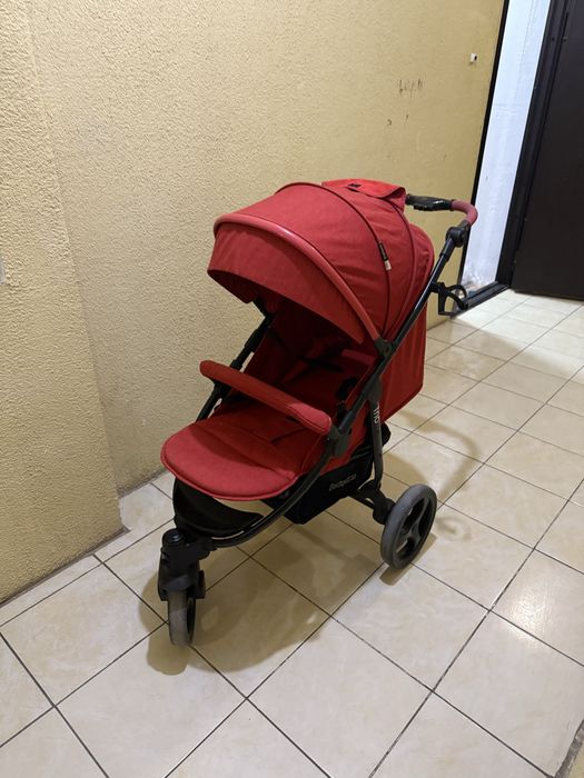 Срочно продам коляску