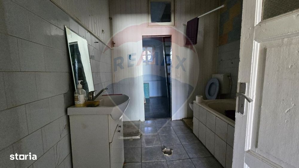 Casă / Vilă cu 5 camere de vânzare în zona Central