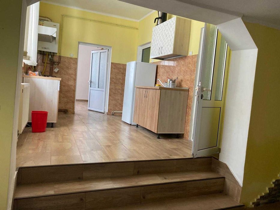 INCHIRIEZ apartament