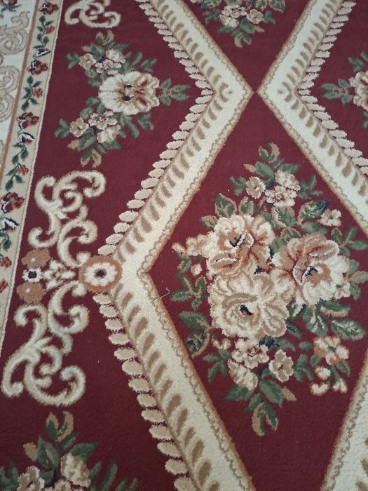 Продам шерсьтенной ковёр не дорого.