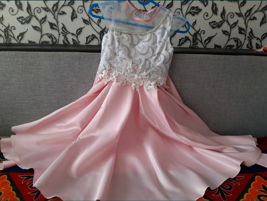 Шикарное платье для вашей принцессы