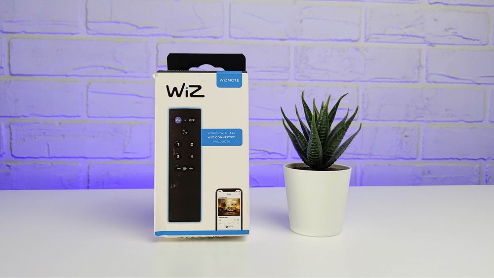 Дистанционно управление WiZmote (с батерии), смарт превключвател за управление на всички лампи и светлини WiZ във вашия дом, черно, Philips Smart