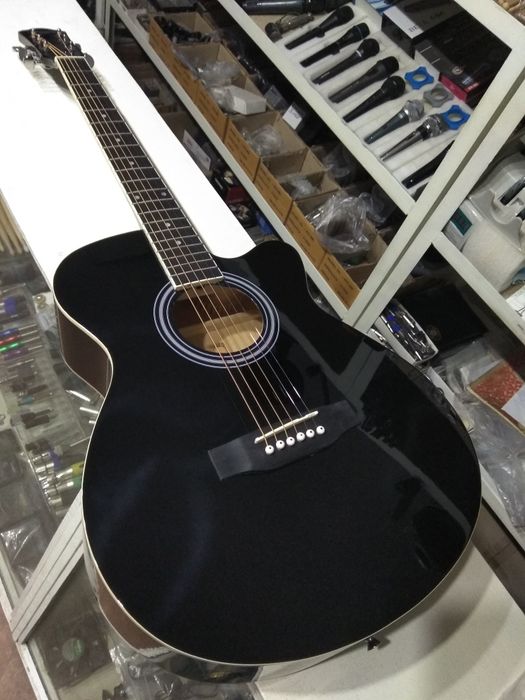 SAR 40 razmer gitaralar sotiladi