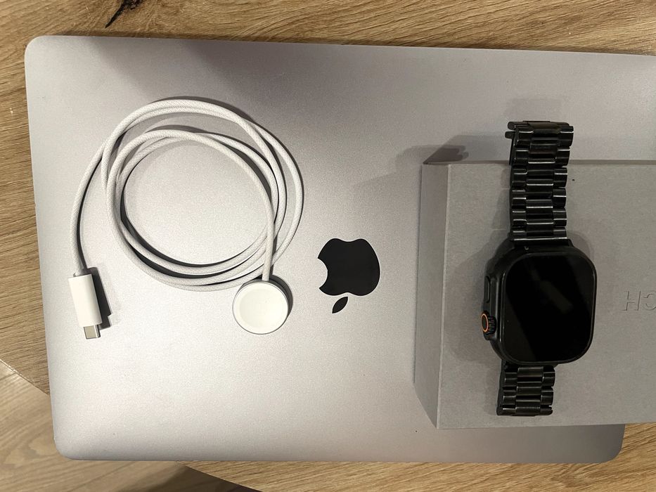 Apple Watch - Ultra 3 49mm Black Titanium Cellular 64GB: 100% батерия, в гаранция до края на 2027