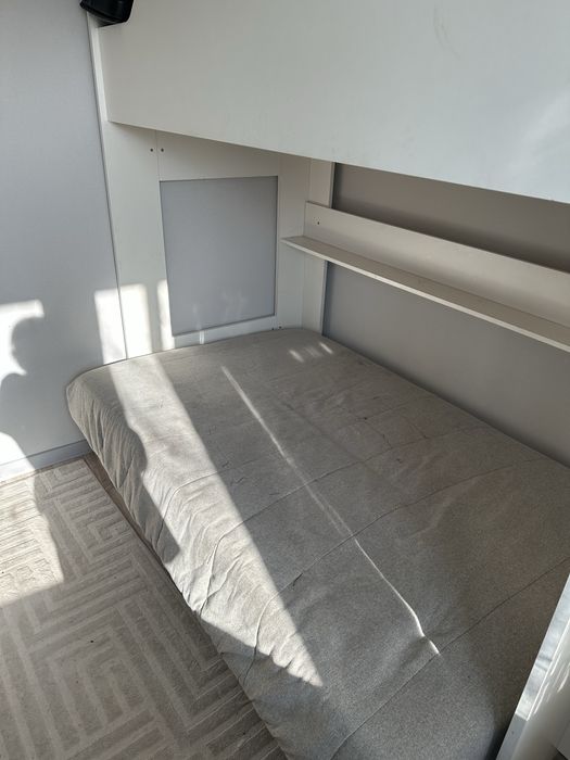 Двухьярусная кровать