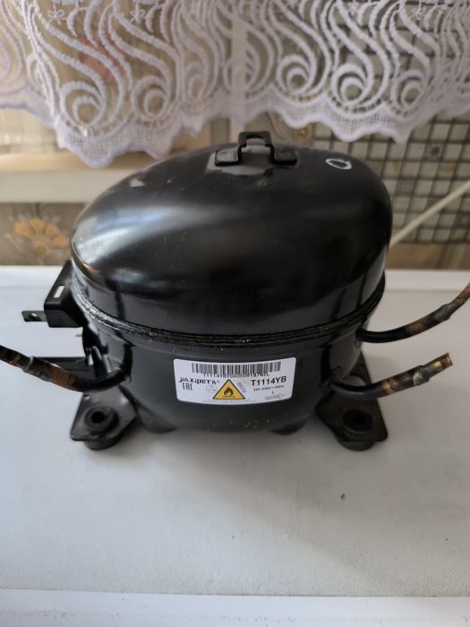 Продам нерабочий мотор для холодильника