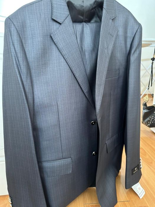 Продам мужской костюм