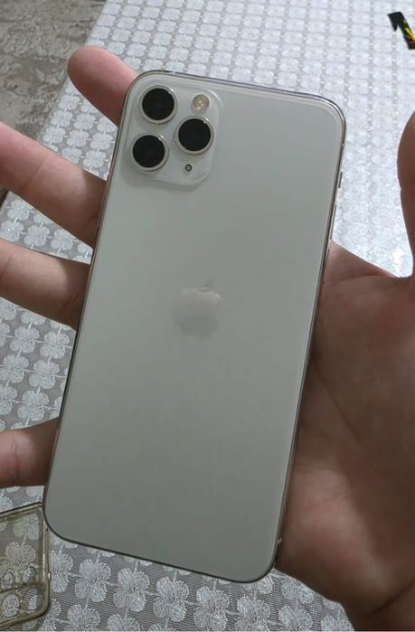 Обменяю Iphone 11 pro