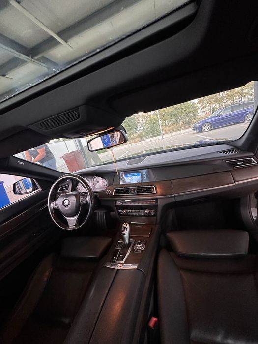 BMW Seria 7 2009