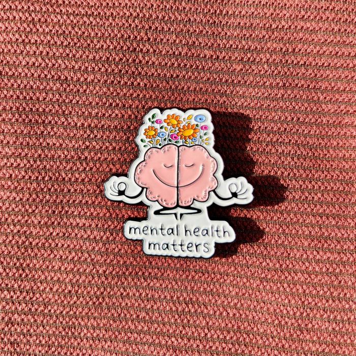 Цветни и забавни емайлирани значки(пинчета) за всеки стил