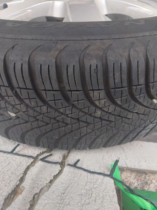 Cauciucuri 195/65/15 de iarna cu jenti