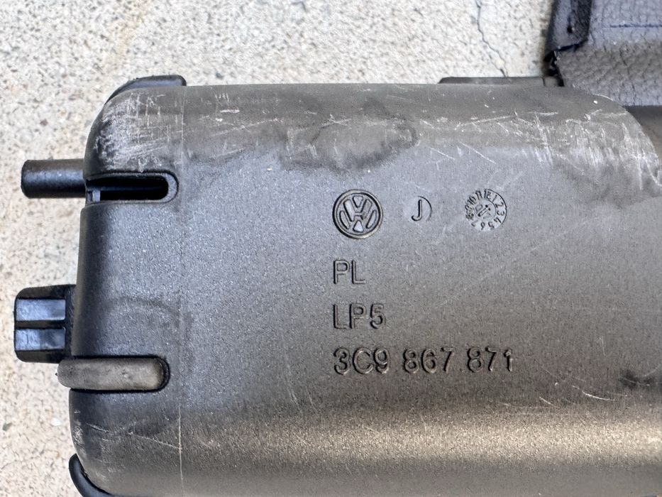 Щора за багажник VW Passat B6 комби оригинална
