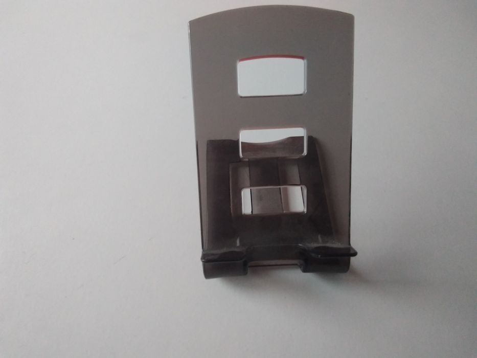 Оригинална стойка за всякакви  смартфони и джѝесеми