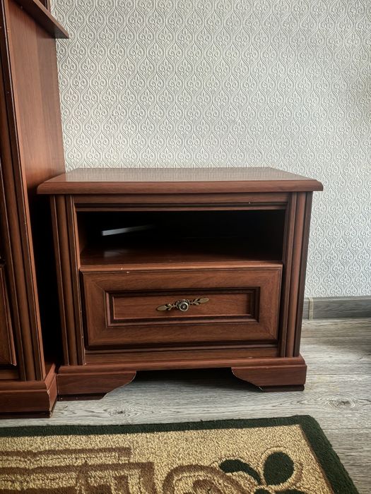 Продам спальный гарнитур