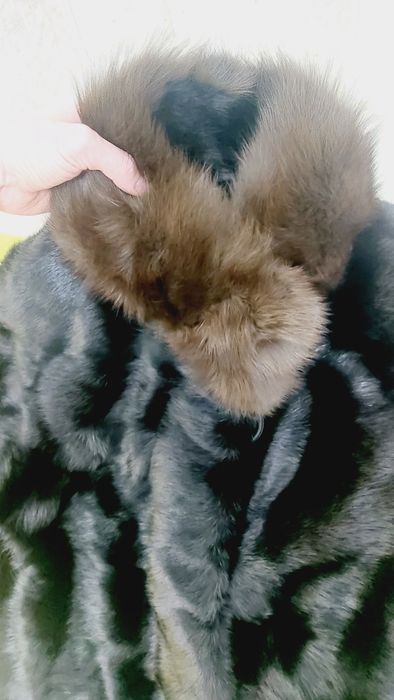 Продаю шубу соболь норка