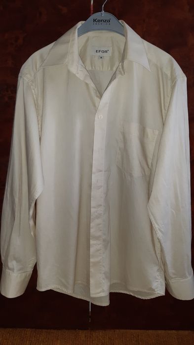 Продам рубашку из Турции размер на фото XL 43/44