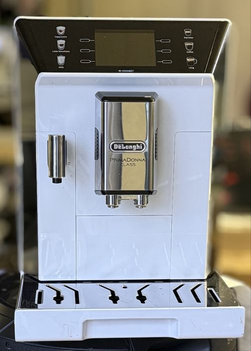 Автоматична кафемашина De’Longhi PrimaDonna Class (модел ECAM550.65.W)
