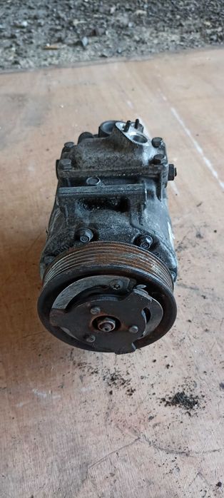 Compresor AC 1K0820803S Audi TT Q3 Seat Skoda VW Tiguan