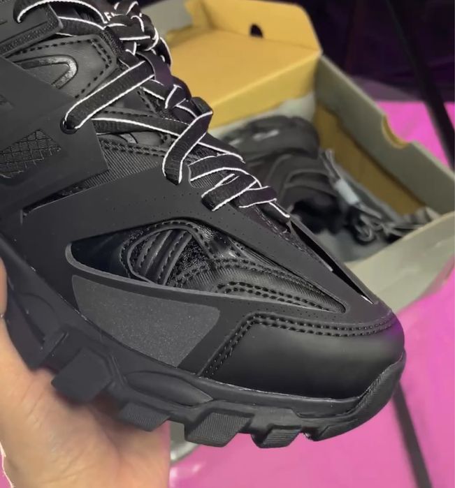 Balenciaga track original