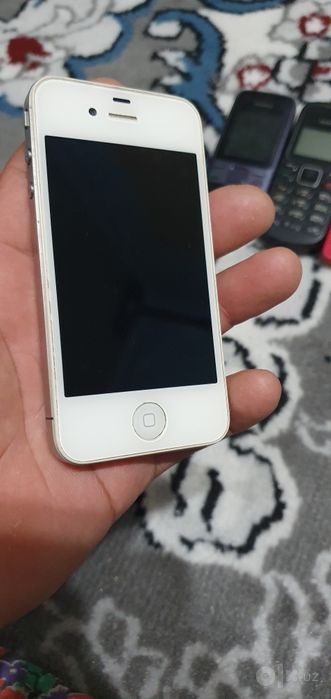 Telefonlar sotiladi