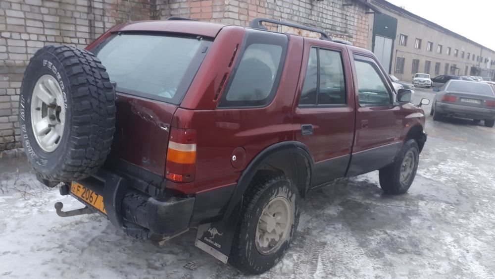 Продам опель фронтеро А 2,4i