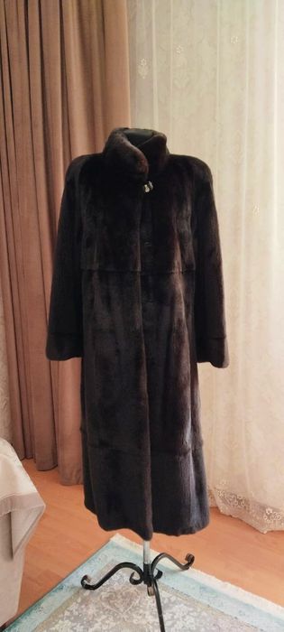 Шуба норковая из премиальной норки BLACKGLAMA