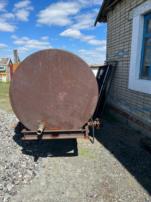 Продам бочку 3-х кубовку