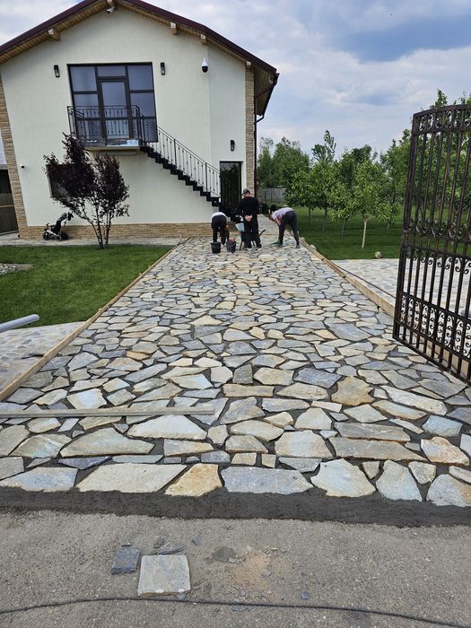 Piatra cubica  piatra naturala