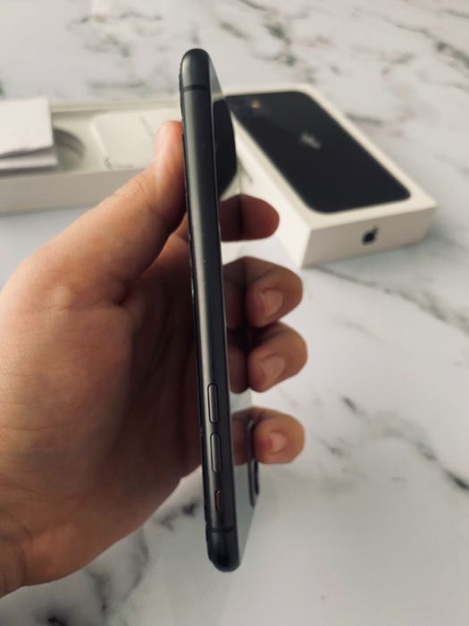 Айфон 11 в идеале.