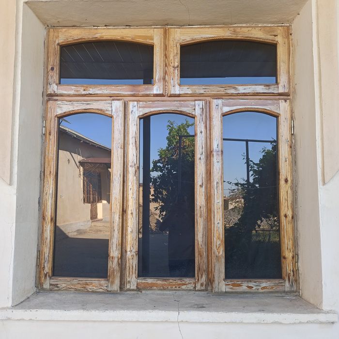 Eshik va derazo romlar sotiladi