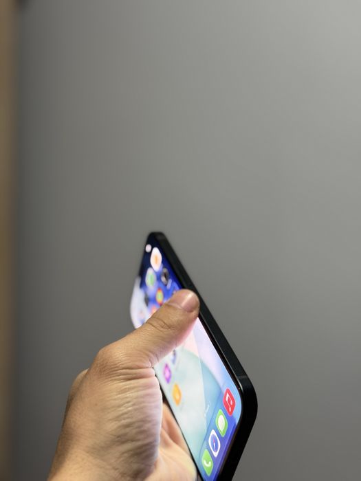 Iphone 15 с гаранти