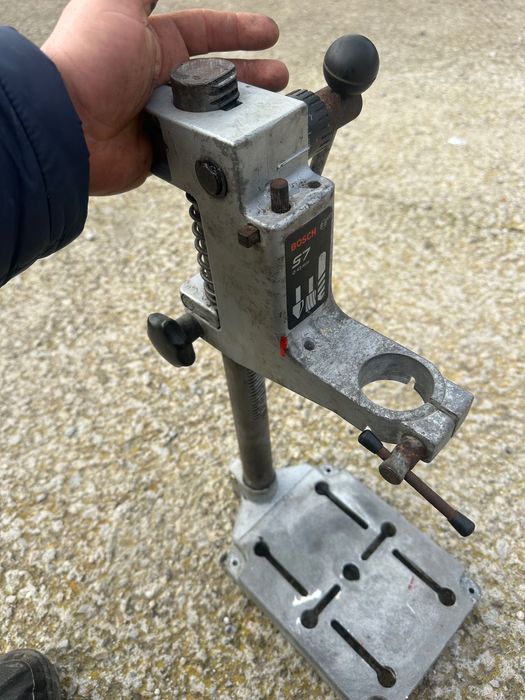 Стойка за дрелка