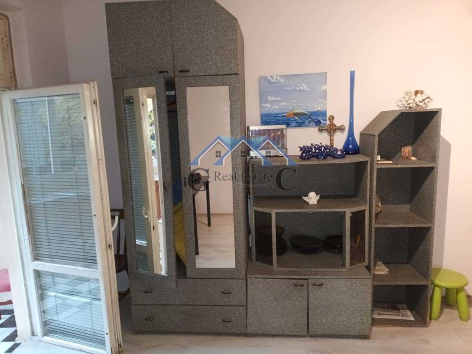 Дава се под наем  в Варна, Червен площад - 16 кв.м за 350 € - Снимка #2
