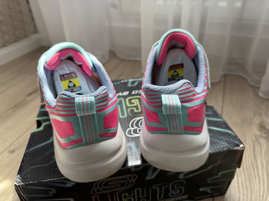 Skechers nr 35.5 copii
