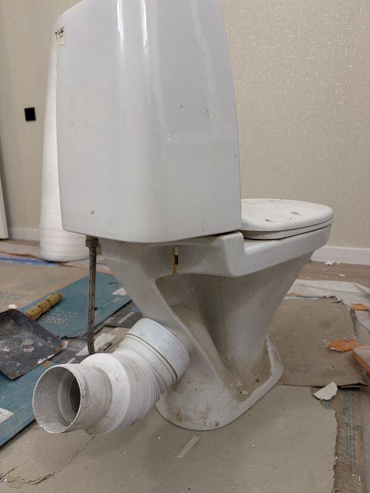 Продам унитаз Sanita