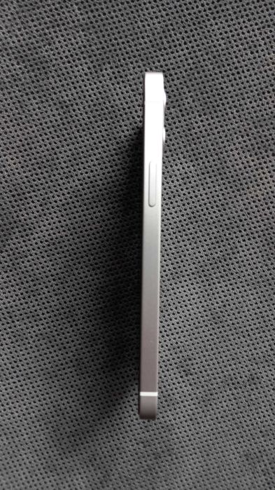 Айфон 12 128GB - перфектен