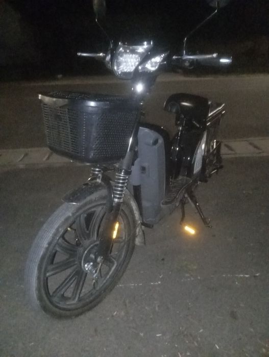 Vand scuter geeli nu necesita reparări tot impecabil